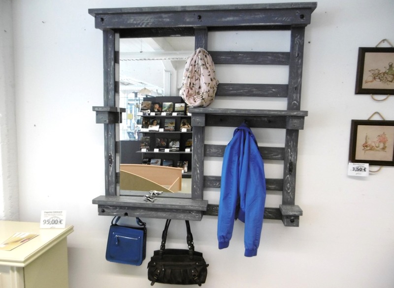 Garderobe mit Spiegel